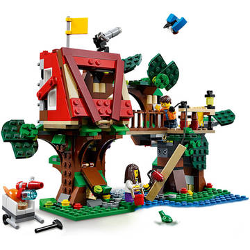 LEGO Aventuri in casuta din copac (31053)