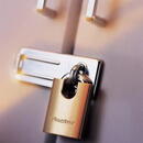 MASTER LOCK Lacat din alama solida MASTER LOCK 2240EURD, corp 40mm, clasa securitate 6/10, cheie