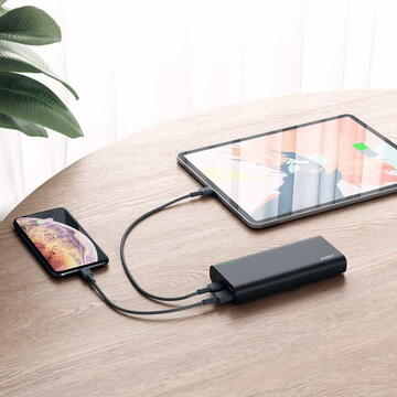 Baterie externa Aukey PB-XD13 Black Power Bank | 20000 mAh | 4xUSB | 9A | Quick Charge 3.0 | Power Delivery | kabel USB-C