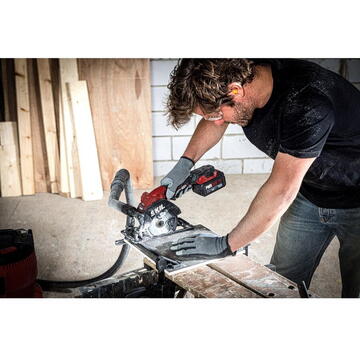 Skil Red SKIL 3540 DA Mini fierastrau cu acumulator „Compact brushless“, turatie 6000 /min, 3 discuri de schimb si geanta de transport, acumulator si incarcator