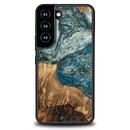 Wood and resin case for Samsung Galaxy S22 Bewood Unique Planet Earth - blue-green