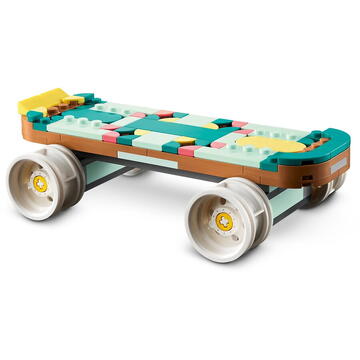 Set Lego Creator 3 in 1 - Patina cu rotile retro, 342 piese
