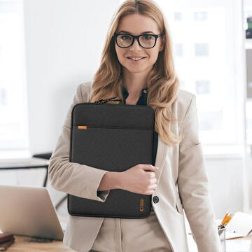 Husă laptop Tech-Protect Defender pentru 15-16 inch, protecție premium antișoc, neagră