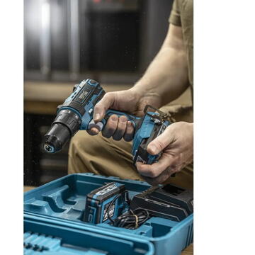 DEDRA SAS+ALL DED7030A02, doua baterii de 2Ah, incarcator, 9 accesorii